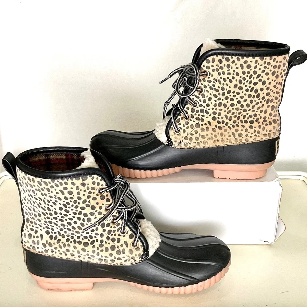 SIMPLY SOUTHERN Women's Tan Black Leopard Lace Up Rain Snow Duck Boots Size 7 - Picture 2 of 16